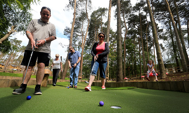 LazyLawn and Center Parcs Wodurn Forest LazyLawn and Center Parcs Wodurn Forest