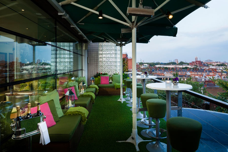 lazylawn-babylon-restaurant-artificial-grass-seating