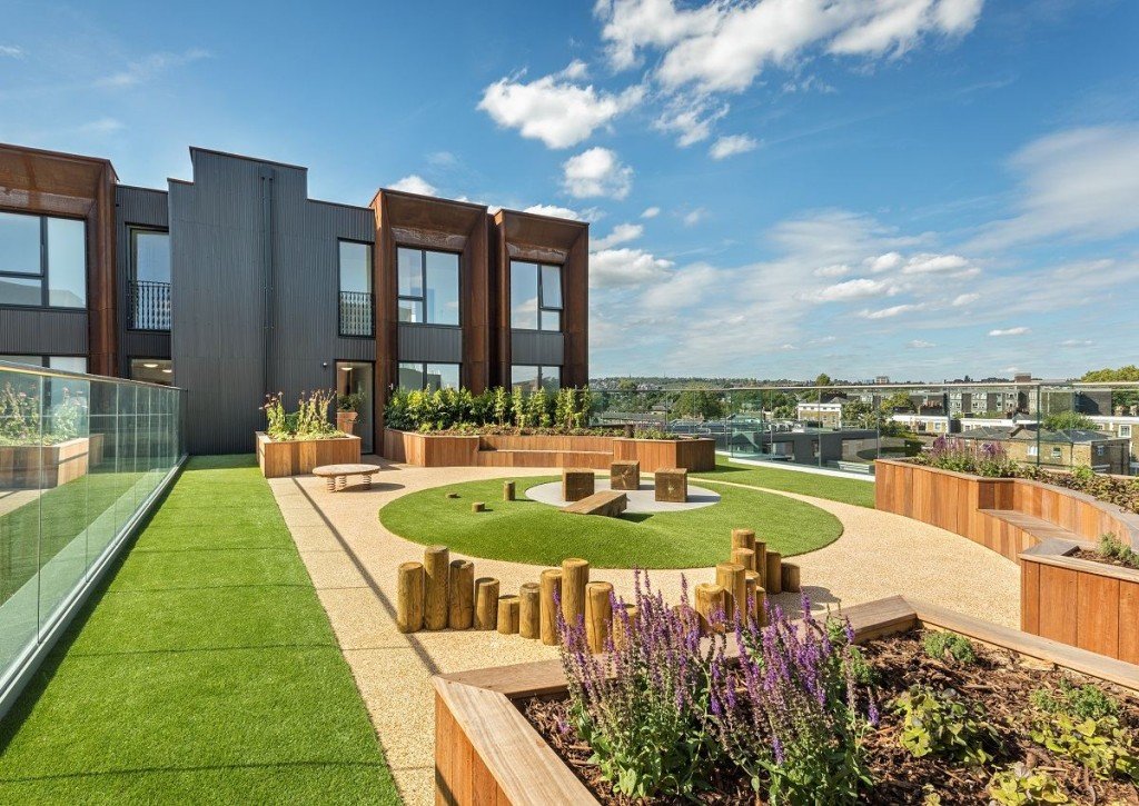 barratt homes lazylawn roof garden