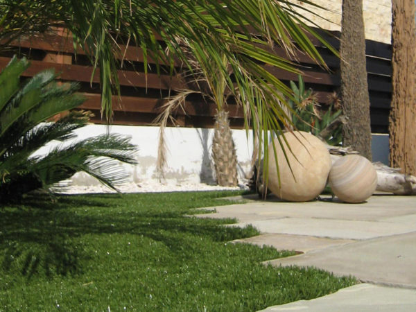 Artificial grass in holiday home