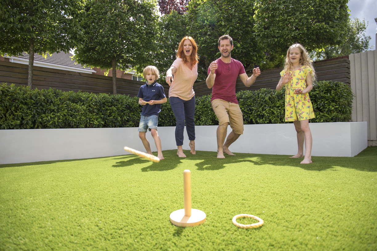 10 Best Garden Games That For All Family | LazyLawn